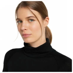 Stoic - Women's Merino180 BjoernenSt. Turtle Neck - Merino Base Layer 11 Stoic - Women's Merino180 BjoernenSt. Turtle Neck - Merino Base Layer -Stoic stoic womens merino180 bjoernenst turtle neck merino base layer detail 6