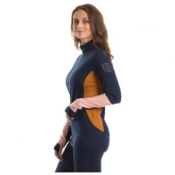 Stoic - Women's MerinoMesh150 BensjonSt. II L/S Half Zip - Merino Base Layer 11 Stoic - Women's MerinoMesh150 BensjonSt. II L/S Half Zip - Merino Base Layer -Stoic stoic womens merinomesh150 bensjonst ii l s half zip merino base layer detail 11