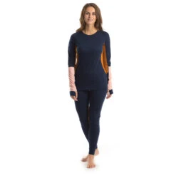 Stoic - Women's MerinoMesh150 BensjonSt. II L/S - Merino Base Layer 9 Stoic - Women's MerinoMesh150 BensjonSt. II L/S - Merino Base Layer -Stoic stoic womens merinomesh150 bensjonst ii l s merino base layer detail 9